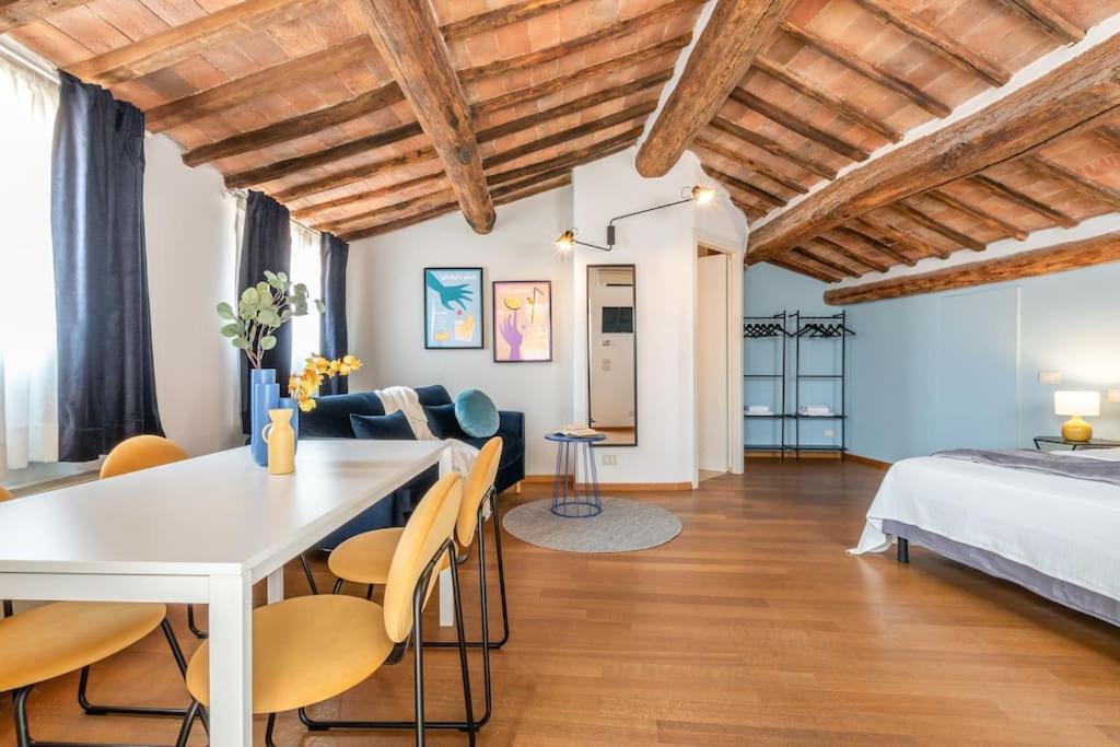 Apartament Mimosa- Loft Elegante Con Terrazza Nel Centro Di Siena Zewnętrze zdjęcie