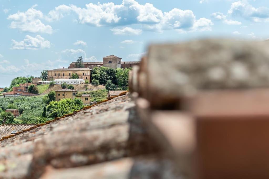 Apartament Mimosa- Loft Elegante Con Terrazza Nel Centro Di Siena Zewnętrze zdjęcie