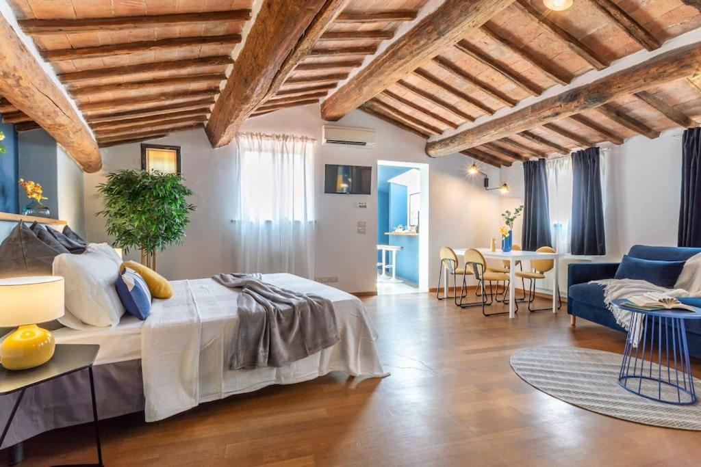 Apartament Mimosa- Loft Elegante Con Terrazza Nel Centro Di Siena Zewnętrze zdjęcie